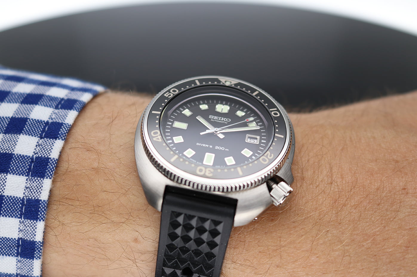 Kello ranteessa Seiko Diver's 1970 recreation