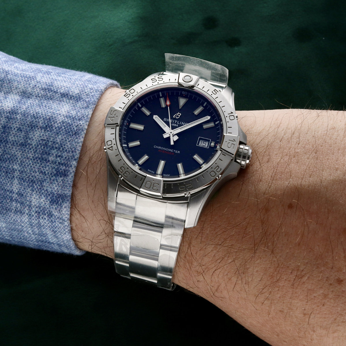 Breitling Avenger Automatic 42 A17328101B1A1 - Image 2