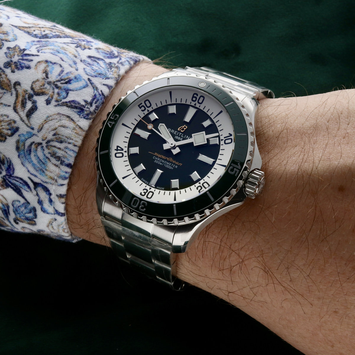 Breitling Superocean 44 A17376 - Image 3