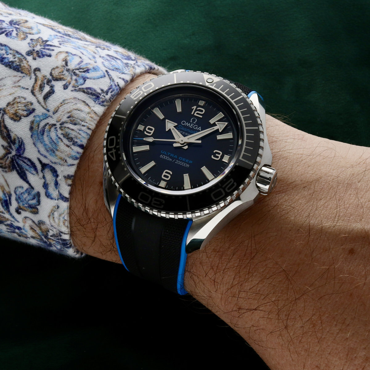 Omega Seamaster Planet Ocean 6000M Ultra Deep 215.32.46.21.03.001