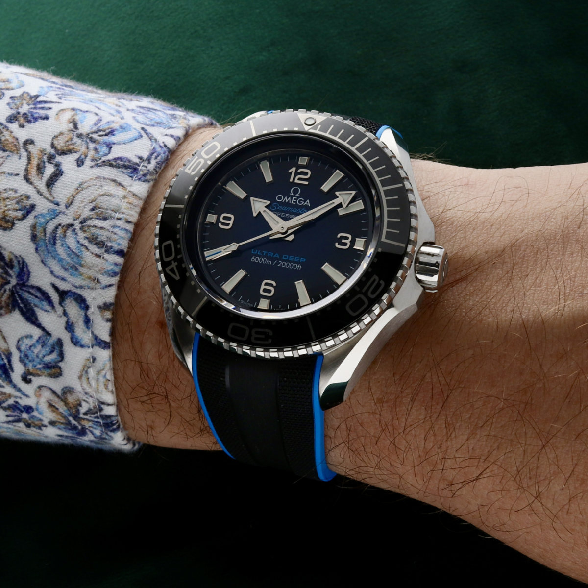 Omega Seamaster Planet Ocean 6000M Ultra Deep 215.32.46.21.03.001 - Image 3
