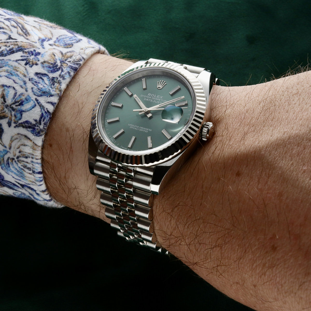 Rolex Oyster Perpetual Datejust 41 126334 - Image 3