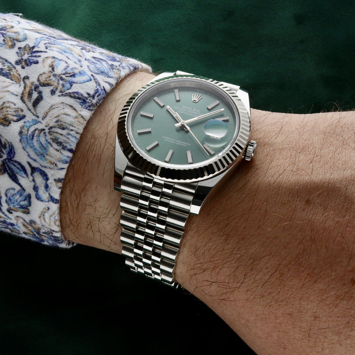 Rolex Oyster Perpetual Datejust 41 126334 - Image 2
